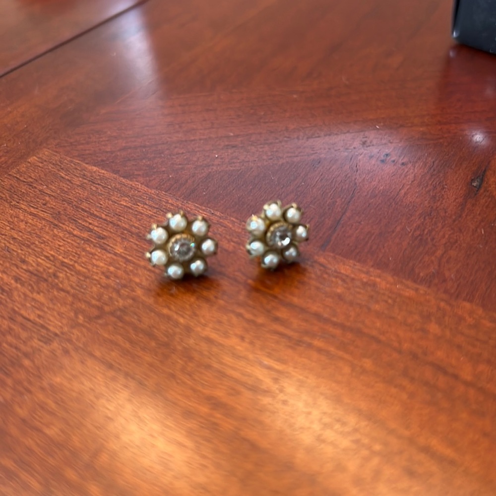 Vintage inspired pearl and faux diamond earrings